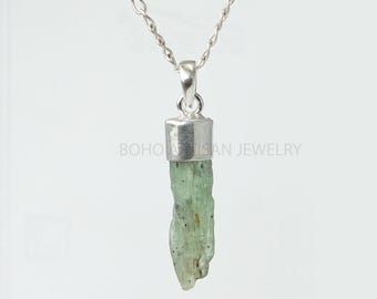Natural Green Kyanite Stick Pendant, Raw Crystal Kyanite Pendant, Raw Stick Jewelry, Healing Crystal Necklace, Gemstone Pendant, Unique Gift