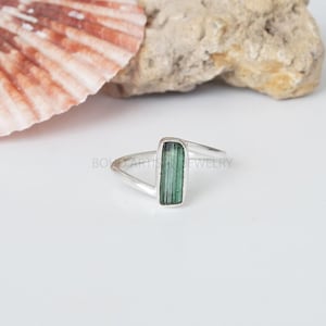 Raw Green Tourmaline Twisted Ring, Bar Tourmaline Ring , Green Tourmaline Pencil For Women, Natural Rough Stone, Handmade Ring, Gift For Her