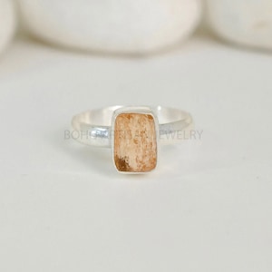 Anillo de topacio imperial en bruto: Joyería bohemia de plata de ley