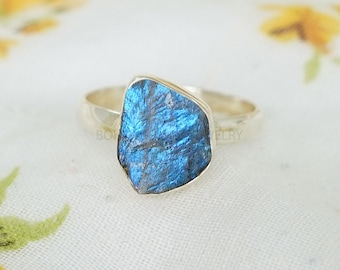 Raw Labradorite Ring, Blue Fire Labradorite Ring, Stacking Ring, Handmade Labradorite Ring, Raw Mineral Jewelry, Boho Ring, Gift for her