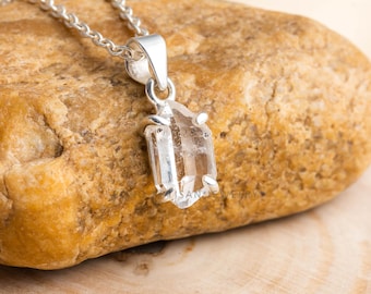 Herkimer Diamant Anhänger, Natürliche Herkimer Ungeschnittene Diamant Halskette, Rohedelstein Schmuck, April Geburtsstein, Heilender Kristall, Geschenk für Sie