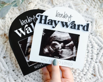 Personalized Magnetic Ultrasound Picture Frame | Maternity Photo Frame Keepsake | Pregnancy Announcement Photo Prop | Refrigerator Magnet