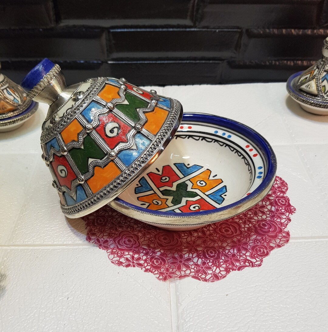 Round Moroccan Ceramic Tagine Inlaid With Nickel Silvermoroccan Berber