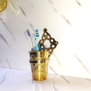 Portacepillos de dientes de latón sin lacar - Organizador de pared para cepillos de dientes - Portabrochas de maquillaje - Portamaquinillas de afeitar - Portavasos de latón - Portapasta de dientes