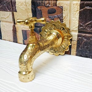 Grifo de latón marroquí grabado - Grifo de cobre grabado - Grifo de latón marroquí para cocina y baño - Grifo de pared - Renovación de cocina