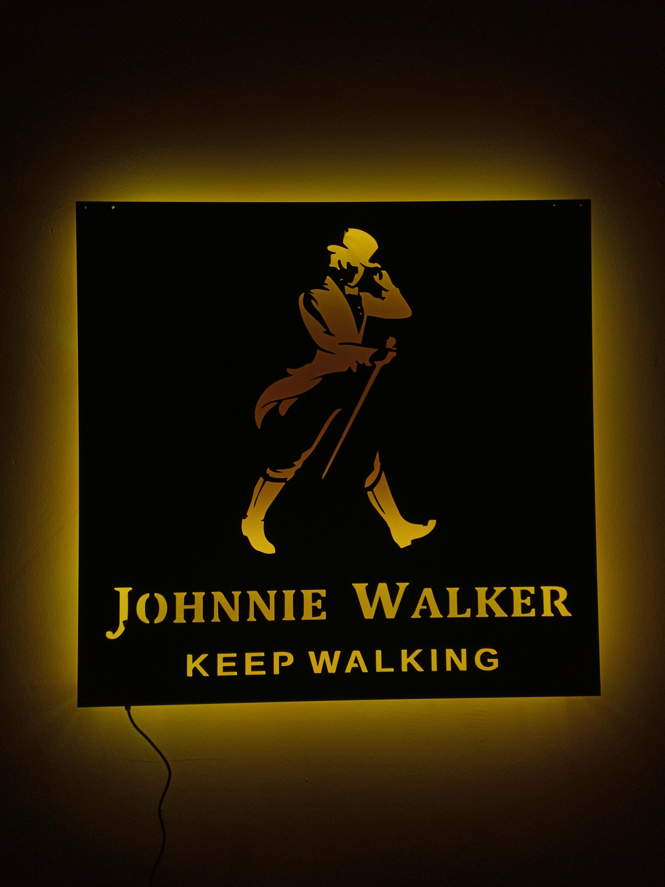 ヴィンテージ　Johnnie Walker 壁掛け　置物 il_fullxfull.4113041867_d2vb.jpg