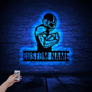 Placa de futebol americano personalizada com luz LED, arte de parede de madeira personalizada para futebol americano, decoração de sala de futebol, placa de nome de futebol, futebol
