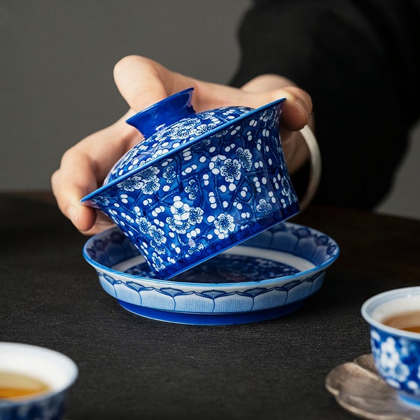 Ceramic Gaiwan Tea Set, Floral Blue White Teacup with Lid, Handmade Tea Cup, Gaiwan Tea Maker 115ml