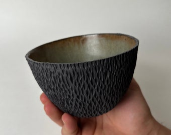 Japanese Style Ceramic Bowls / Black Ceramic / Gift / Handmade Ceramic Bowls / Carved Ceramic Bowl