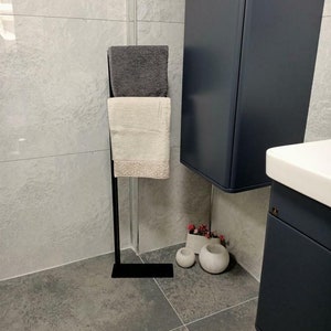 Floor standing towel rack -  México