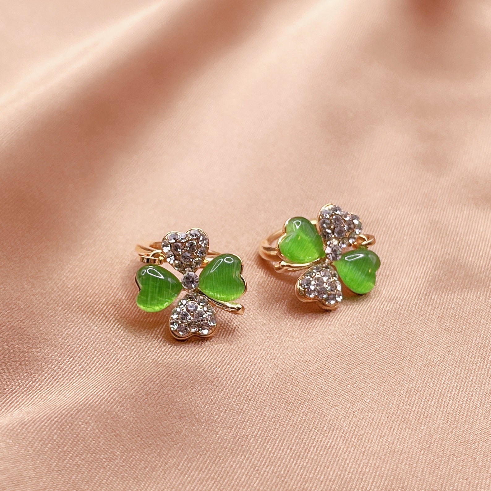 Four Leaf Clover Earrings Flower Earrings Gold Emerald Etsy