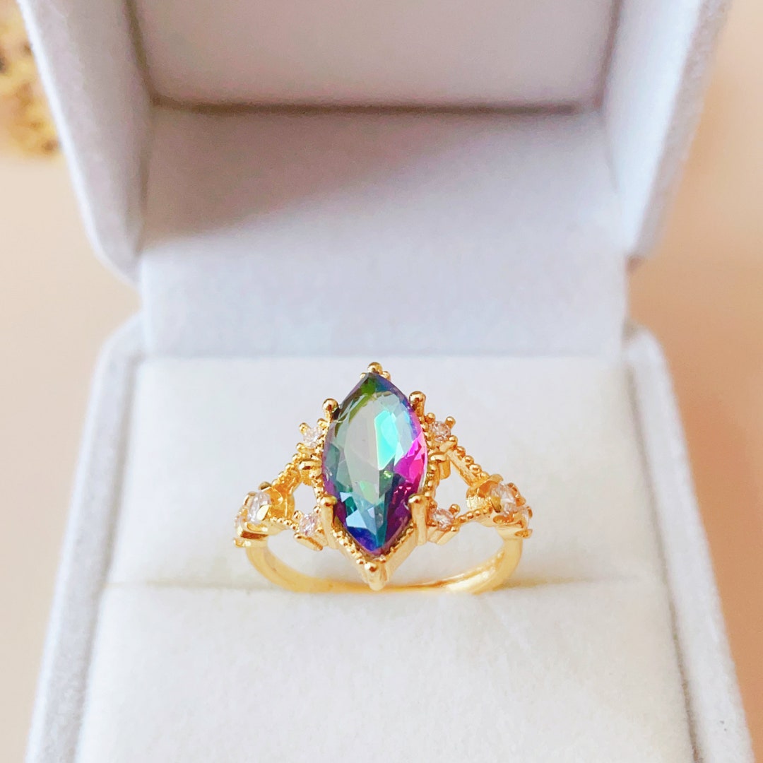 Bague vintage en cristal de forme ovale