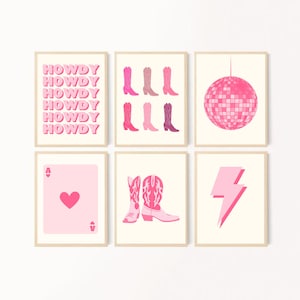Cartel de vaquera rosa, impresión de vaquera Howdy, conjunto de arte de pared preppy rosa, impresión occidental rosa, conjunto de 6 paredes de galería rosa, conjunto de pared Y2k de moda rosa
