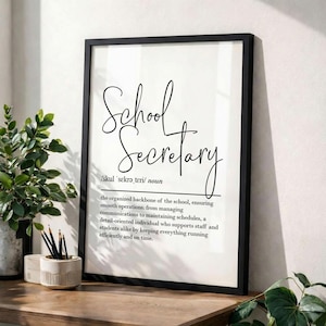 Definizione di segretaria scolastica, stampabile da parete, download digitale, stampa per segretaria scolastica, personale scolastico, regalo di ringraziamento, stampa per personale d'ufficio