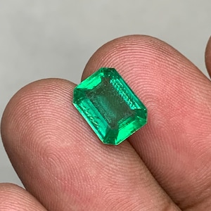 Colombian Emerald Gemstone: 2.88 ct AAA++ Emerald Cut