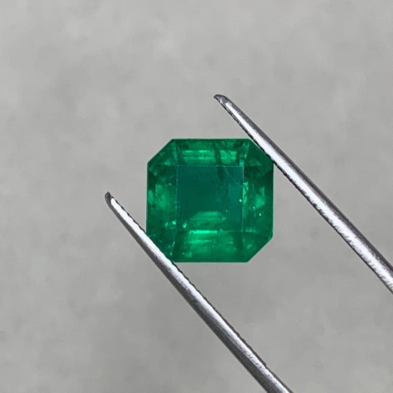 Natural Emerald Gemstone | Square Cut 7.5ct Zambia Fine Jewelry Supply