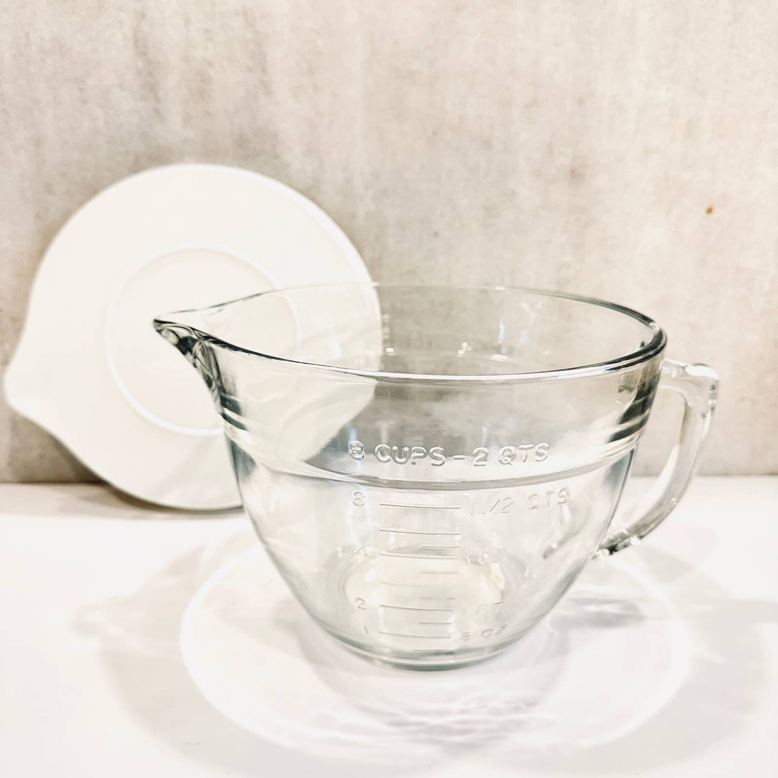 Anchor Hocking Clear Glass Mixing Batter Bowl 2 Qt, 8 C 2L Measuring Cup w  Lid