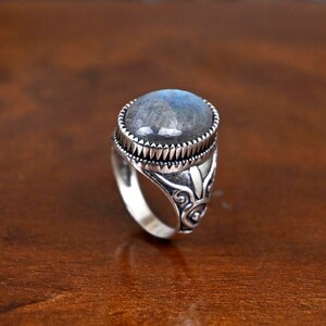 Handmade Oval Labradorite Ring: 925 Sterling Silver, Hippie Jewelry