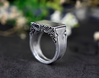 Silver Box Ring, Secret Pillbox Compartment