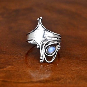 Beautiful Handmade Moonstone Ring  - 92.5 Sterling Silver Ring - Moonstone Jewelry - Gemstone Ring Handmade Ring - Gift Ring - Boho Ring
