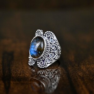 Genuine Labradorite Ring, Labradorite Silver Ring, Labradorite Ring, Labradorite Statement Ring, Labradorite Boho Ring, Raw Gemstone Ring