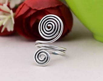 Anillo de plata en espiral: diseño ajustable con remolino grueso