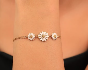 Silver Daisy Bracelet, Three Little Daisy Bracelets, Daisies Wedding Bracelet, Flower Bracelet, Mother's day Gifts, Gift for Mom