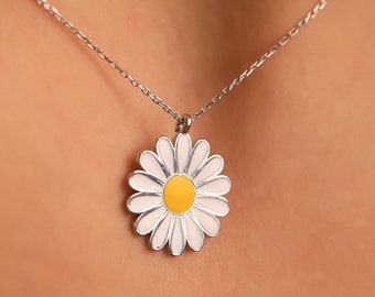 Silver Daisy Necklace, Flower Necklace, Daisy Jewelry, Minimalist Necklace, Gift for her, Daisy Pendant, Mother's day gift, Gift for mom