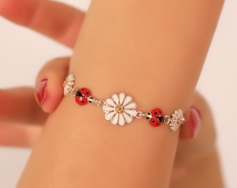 Silver Daisy Bracelet, Daisy Bracelet with Ladybug, Cute Ladybug Women Bracelet, Gold Daisy Bracelets, Ladybug Charm Bracelet, Gift for Her