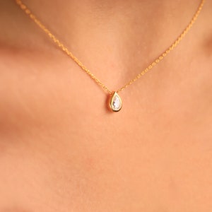 Stylish Teardrop Necklace, Dainy Teardrop Necklace, Gold Teardrop Necklace, Grandma Gift, Teardrop Necklace, Mother Gifts, Christmas Gifts image 3