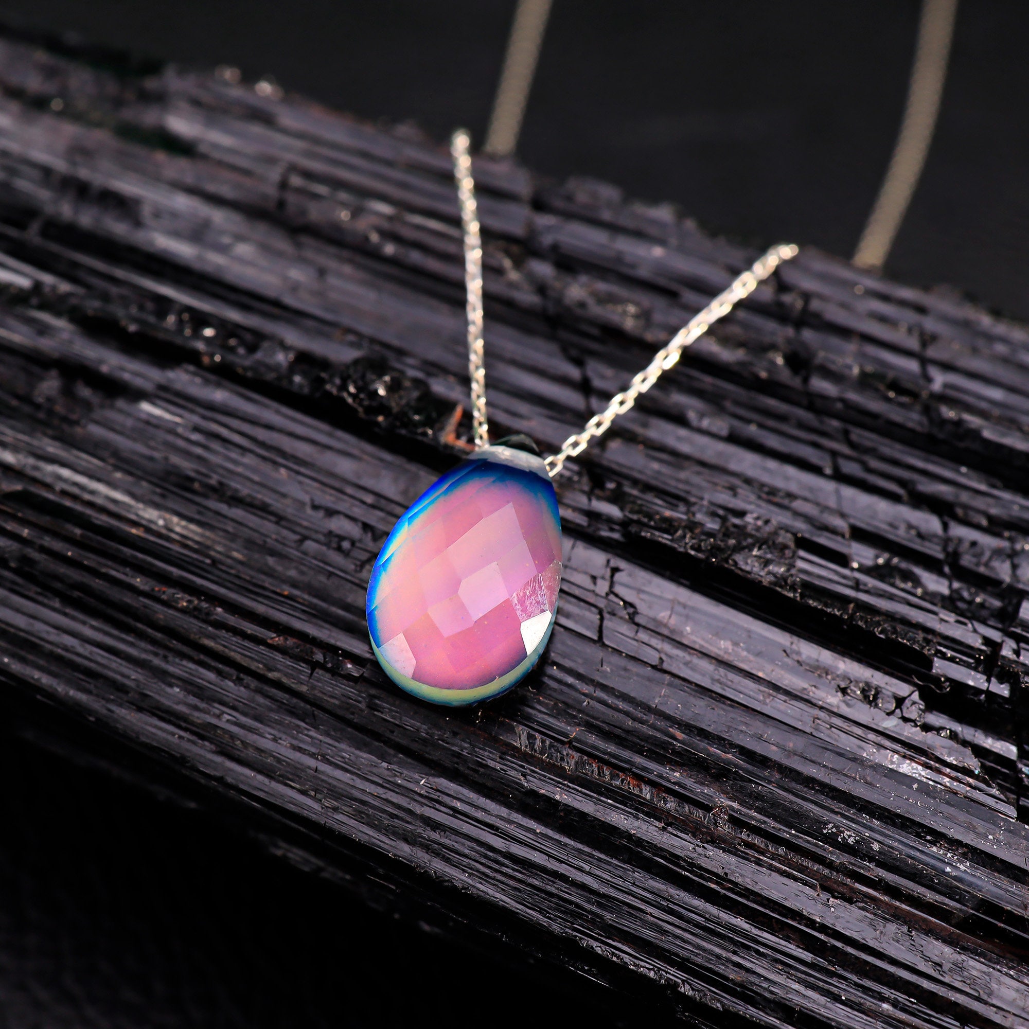 925 Sterling Silver Oval Mood Necklace • Color Changing Emotion Stone