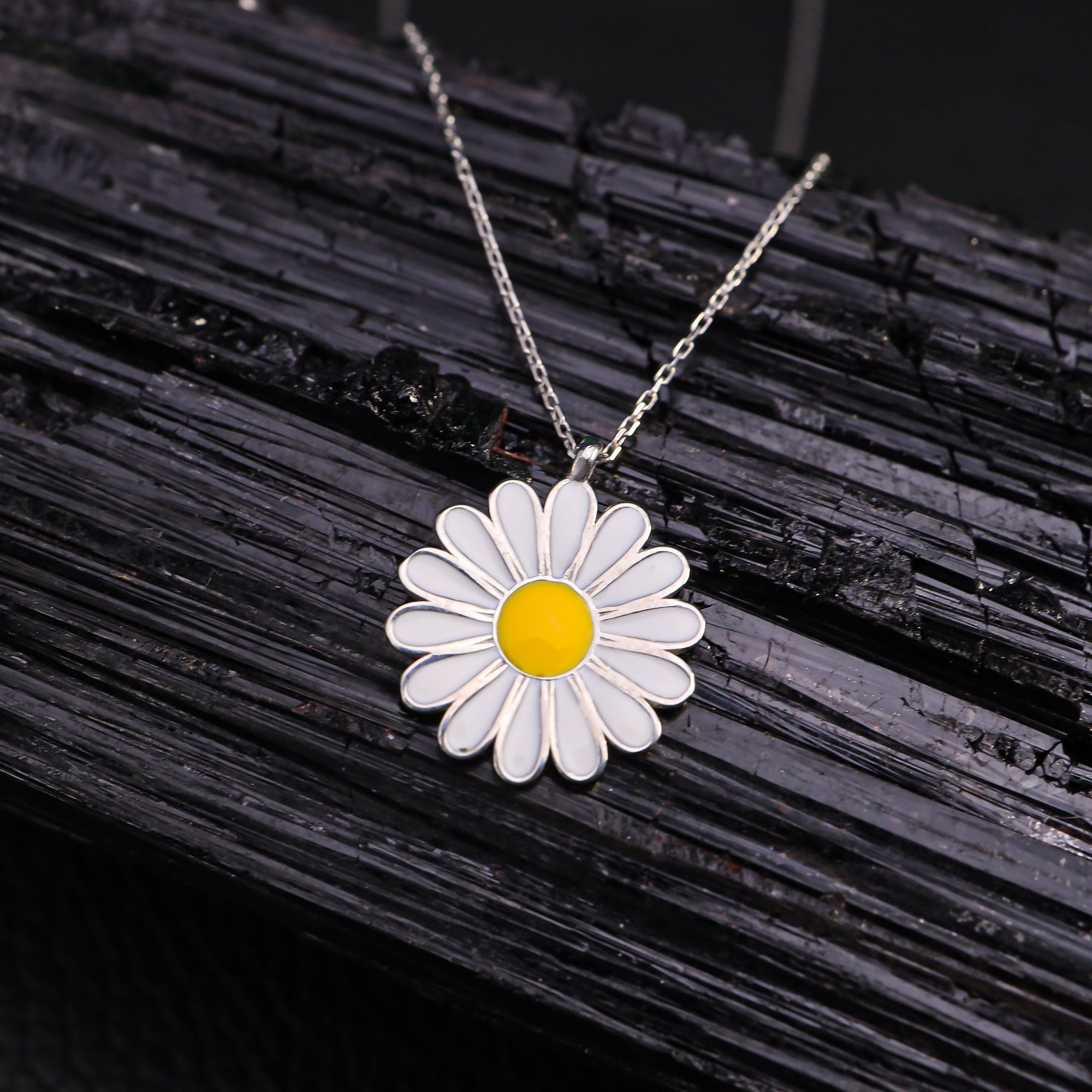 Silver Daisy Necklace, Flower Necklace, Daisy Jewelry