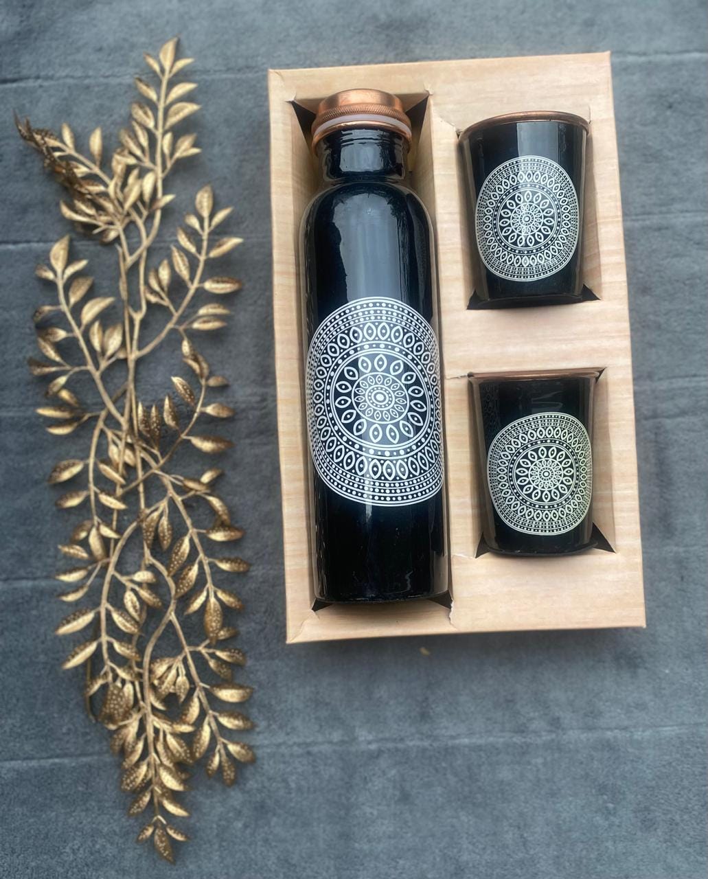 Terashopee Ayurvedische koperen waterkruik - set van 6 waterglazen en 1
