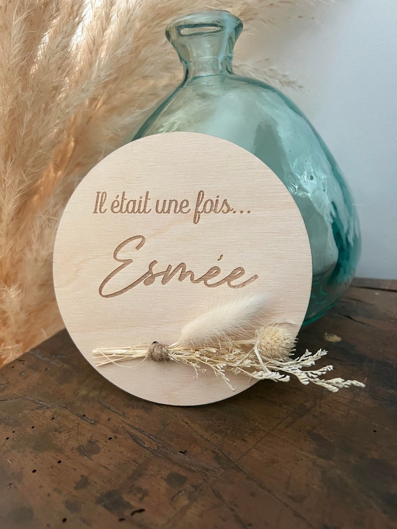 Carte bienvenue bébé/ carte naissance/ il était une fois/ maternité/ bois / fleurs séchées image 1