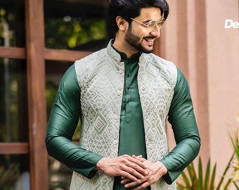 Forest Green Kurta Set with Ivory Textured Nehru Jacket – Elegant Festive Wear for Men
