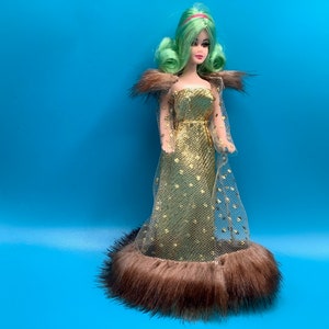 Dawn Pippa doll  LE outfit Regality