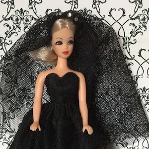 Dawn Pippa doll  LE outfit  Black Wedding