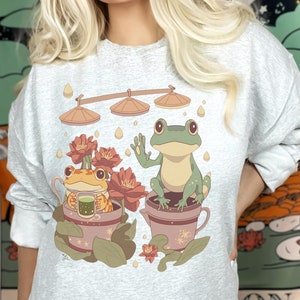 Frogs Sitting at Garden Pots Cottagecore Aesthetic Crewneck Sweatshirt, Cottage Core Lovers Sweater Gift, Frog Lovers Jumper
