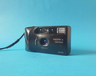 Cámara de película de 35 mm Yashica Minitec AF de apuntar y disparar: totalmente probada y en funcionamiento