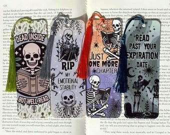 Funny Skeleton Bookmarks with Tassels – Dark Humor Gifts for Readers, Spooky Bookish Accessories, Gothic Book Club Gifts