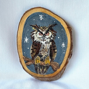 Hand Painted Owl Wood Slice Wall Art–Rustic Woodland Decor, Small Owl Painting, Nature Lover Gift, Small Owl Wall Art