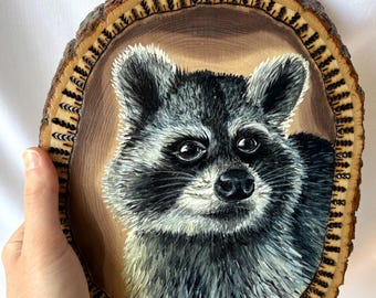 Raccoon Wood Slice Art – Rustic Woodland Wall Decor, Wildlife Cabin Art, Pyrography Woodburned Border, Jimothy Inspired Gift