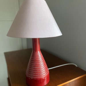 Rörstand, Table Lamp, Red Glazed Ceramic, Fabric, Sweden, 1950-60s.