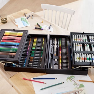 174 Pieces Artists Painting and Drawing Set With Beautiful