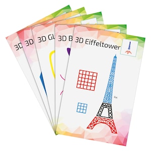 Pu&ograve; includere: Un set di carte bianche con disegni geometrici colorati e la scritta "3D" stampata sopra. Una carta presenta un'illustrazione blu della Torre Eiffel con la scritta "3D Eiffel Tower". Le carte sono disposte a ventaglio.