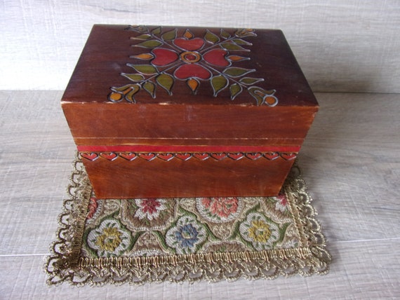 Vintage Hand Crafted Wooden Decorative Trinket Je… - image 1