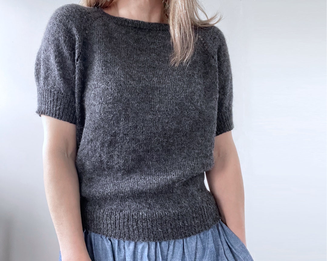 Classic Short Sleeve Knit Pullover