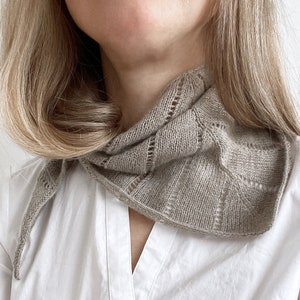 Knitting Pattern | Simple Mini Shawl | Easy Intermediate Lace pattern bandana / scarf one size