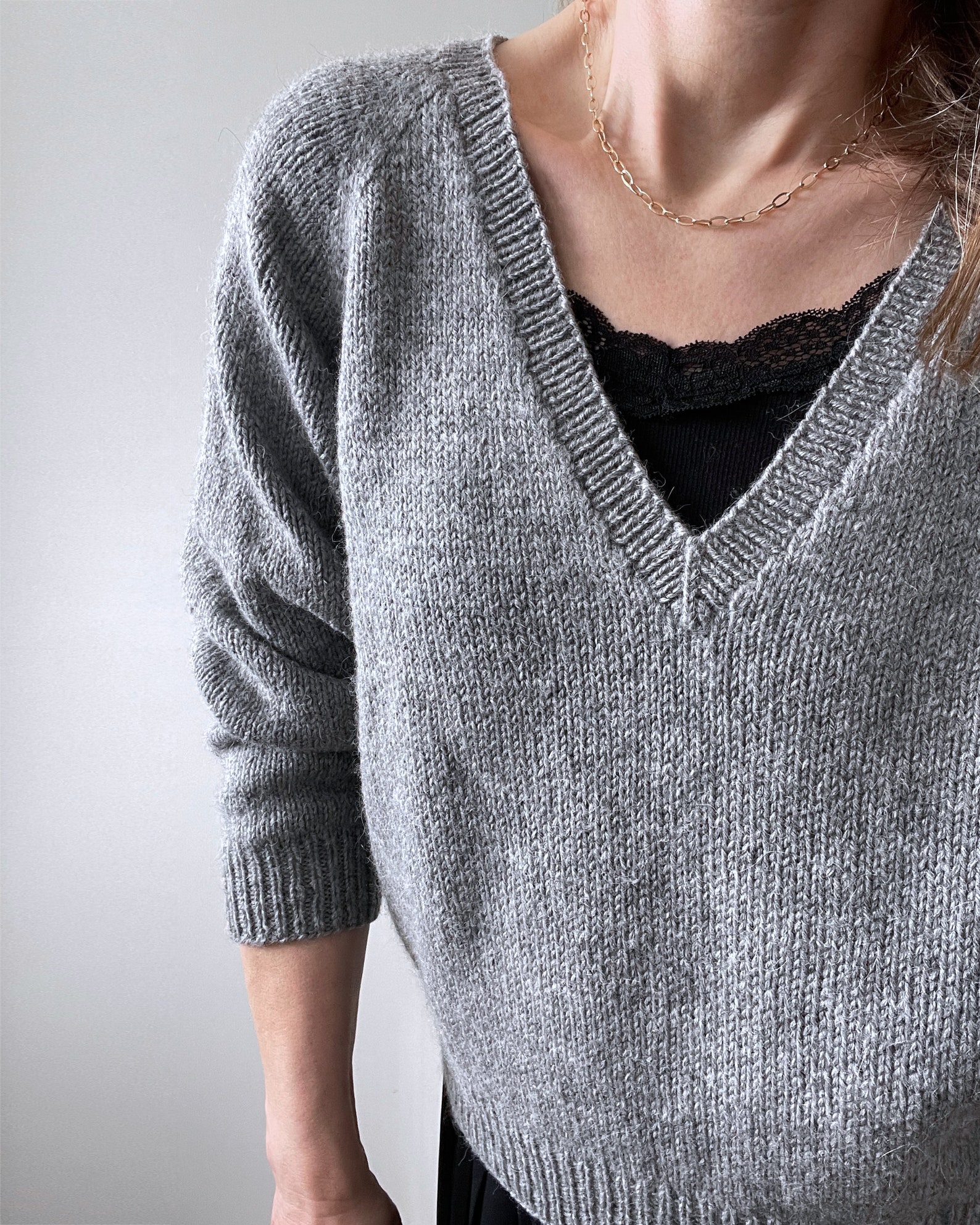 Basic V-neck Pullover Knitting Pattern | 4 Patterns in 1 | Intermediate ...