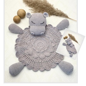 Crochet pattern hippo comforter blanket, English US terms & Swedish, mönster virkad Flodhästsnutte